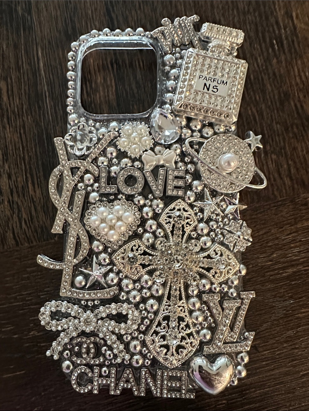 iPhone 14 max pro charm junk case